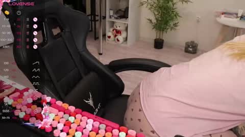 Alis online show from November 26, 10:27 am