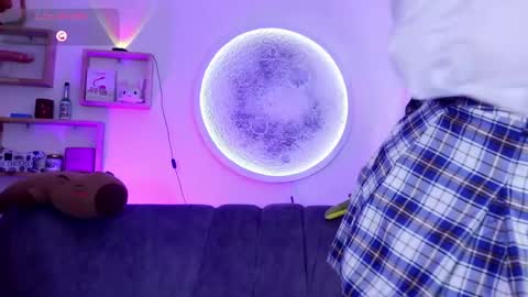 _yourcherrybomb online show from April 11, 4:18 am