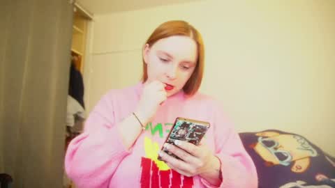 Snapshot of _yummy_girl_ chatting on February 17, 5:01 pm Polly online show from February 17, 5:01 pm