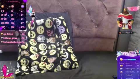 Yuyi online show from February 10, 3:15 pm