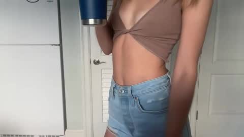 Snapshot of _yvonne_laurent_ chatting on October 25, 1:52 pm _yvonne_laurent_ online show from October 25, 1:52 pm