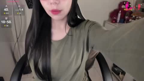 _zathara_ online show from April 27, 2:52 am