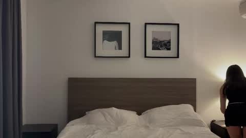 Mila and Jess online show from February 22, 11:33 am