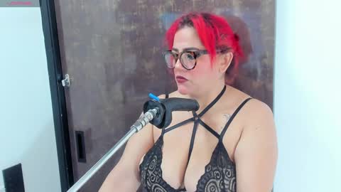 sashamature  online show from January 23, 8:02 pm