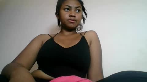 aariciah online show from November 30, 8:51 am