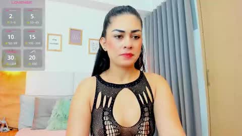 Abbie Royy online show from November 4, 11:59 am