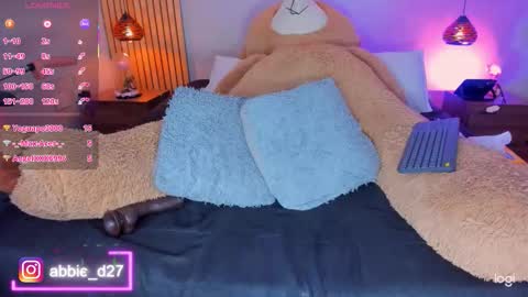 Abbie Edmond  online show from September 29, 6:29 am