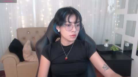 Abbi online show from December 22, 6:59 pm