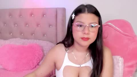 Abbigail online show from March 6, 1:01 am