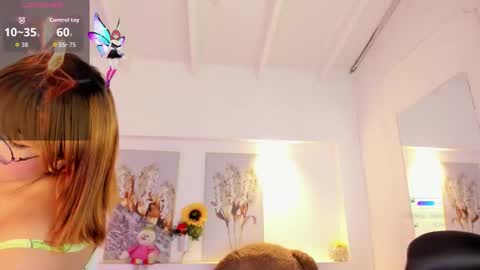 Abby  online show from December 2, 8:33 pm