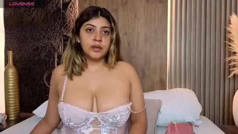 Abbygail online show from November 7, 12:33 pm