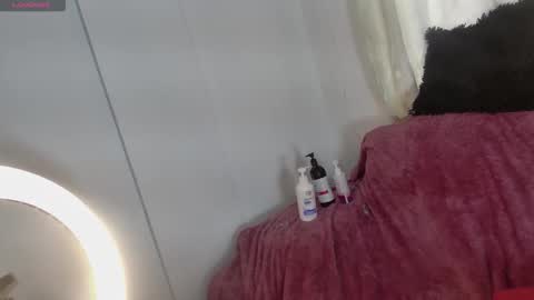 Vannesa online show from February 16, 1:00 pm