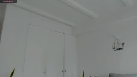 Snapshot of abbyada chatting on September 25, 5:44 pm Laura online show from September 25, 5:44 pm