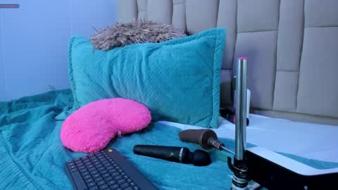 Snapshot of abbyadams23 chatting on January 3, 2:10 am abbyadams23 online show from January 3, 2:10 am