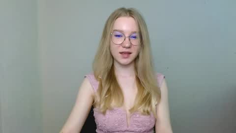 Abby Lovense is active online show from April 3, 10:13 am
