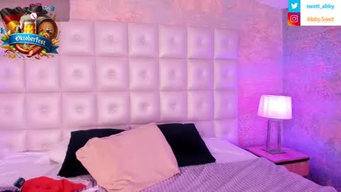 Snapshot of abbysweet1_ chatting on October 1, 11:48 am Abigail online show from October 1, 11:48 am