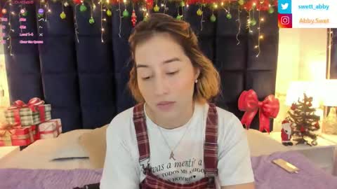 Abigail online show from December 22, 12:30 pm