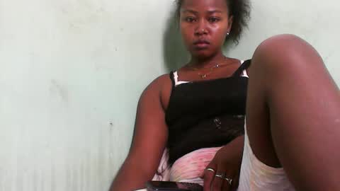 abella677022 online show from February 25, 7:18 am