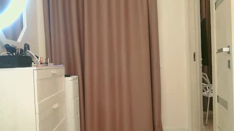 abella__rose online show from January 19, 11:32 pm