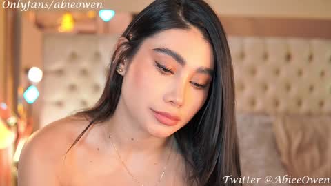 Snapshot of abie_owen chatting on December 17, 3:06 pm abie_owen online show from December 17, 3:06 pm