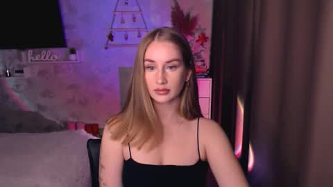 Anna online show from December 2, 7:05 pm