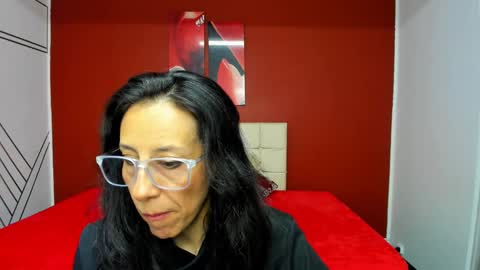 ABRIL online show from December 6, 7:55 pm