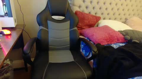 ac1d3athz online show from February 6, 6:18 am