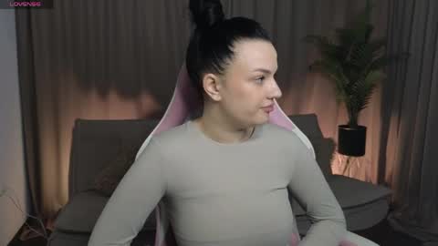 acelozora online show from April 14, 7:19 am