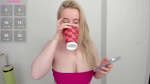 Anna FANSLY yesacid online show from June 16, 6:47 am