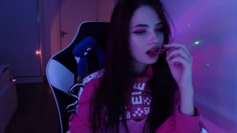 Mikasa online show from November 3, 5:06 pm