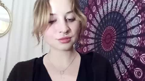 Snapshot of adalyndirty chatting on October 17, 7:06 pm Adalyn online show from October 17, 7:06 pm