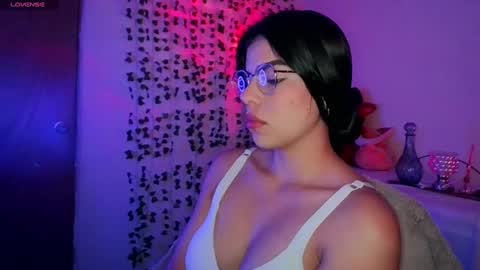 Snapshot of adararose1 chatting on December 3, 6:38 pm Adara online show from December 3, 6:38 pm
