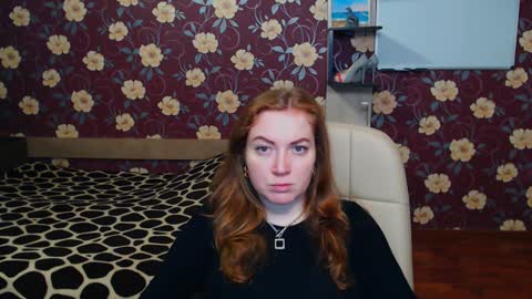 Snapshot of adel_redhead_ chatting on December 12, 9:48 pm Adel online show from December 12, 9:48 pm