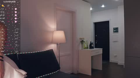 Nicole online show from December 29, 3:33 am