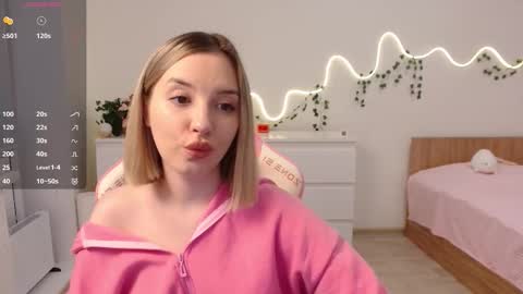 Adele online show from February 2, 1:32 pm