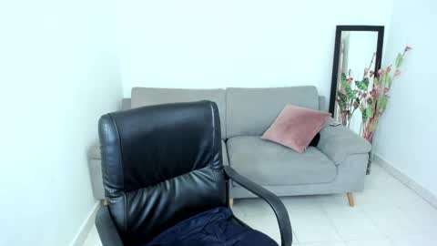 Snapshot of adele_sweett chatting on September 28, 3:39 pm Carolina online show from September 28, 3:39 pm