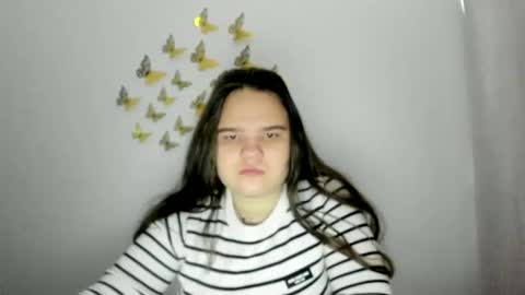 adelecruzz online show from February 5, 1:22 pm