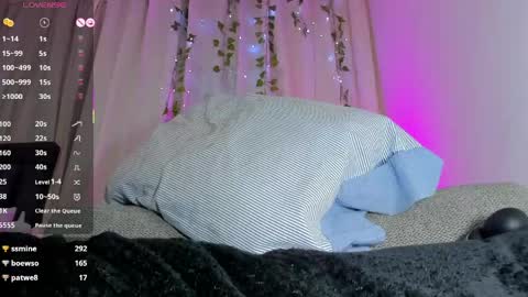 adelinaconte1 online show from April 15, 7:58 pm