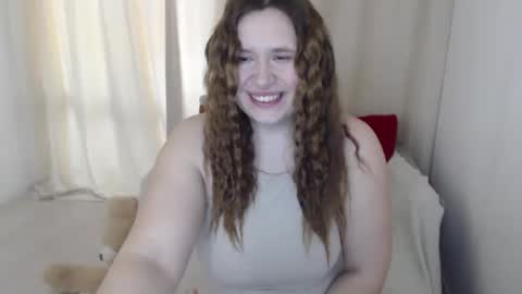 Snapshot of adelinalawson chatting on March 2, 4:07 am adelinalawson online show from March 2, 4:07 am