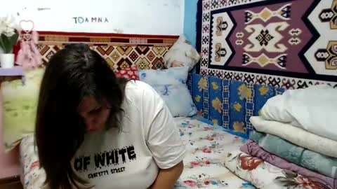 Larisa online show from November 7, 12:00 pm