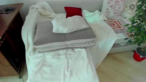 Amy online show from February 19, 9:39 am