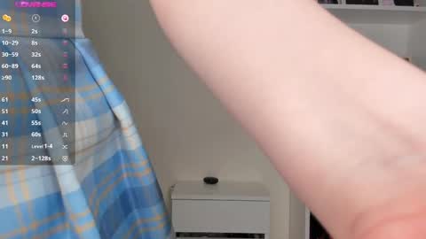 adelins_peach online show from May 21, 11:08 am