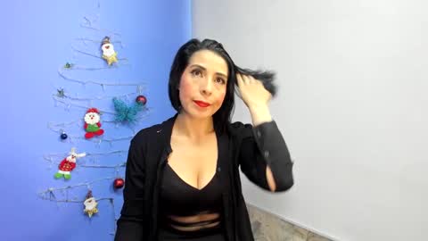 Snapshot of adellelennox_cg chatting on December 7, 11:07 am Adelle online show from December 7, 11:07 am