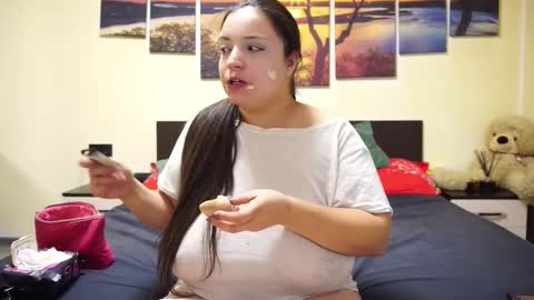 Adellineee online show from December 14, 9:53 pm