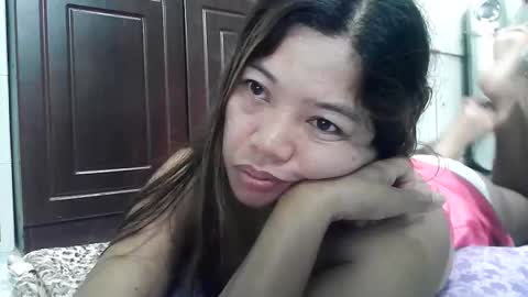 Snapshot of adorable_anna chatting on December 19, 9:06 pm annelovesu online show from December 19, 9:06 pm