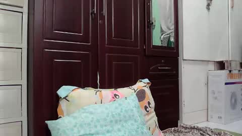 Snapshot of adorable_anna chatting on September 15, 9:39 am annelovesu online show from September 15, 9:39 am