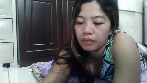 Snapshot of adorable_anna chatting on December 19, 9:18 am annelovesu online show from December 19, 9:18 am