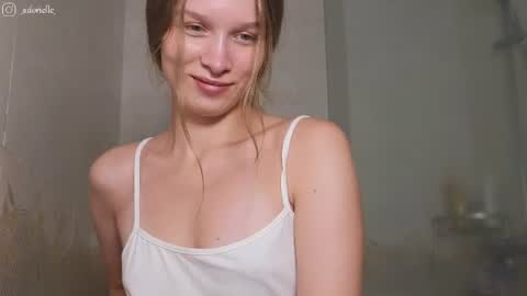 Lia  online show from July 1, 4:23 am