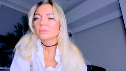 Adriana online show from March 7, 5:49 pm