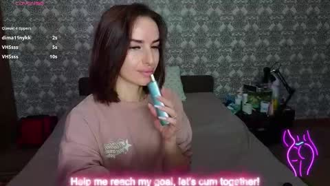 Adriana online show from December 5, 7:30 am